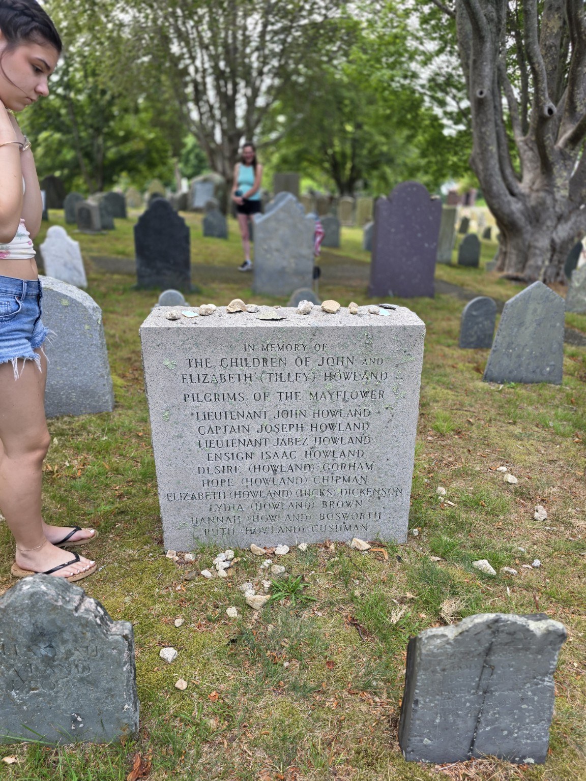 Memorial listing the children of John and Elizabeth Tilley Howland